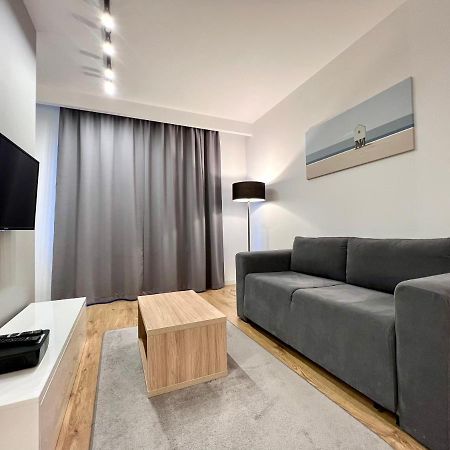 K22 Large Apart Slawinska 509 Varsóvia Exterior foto