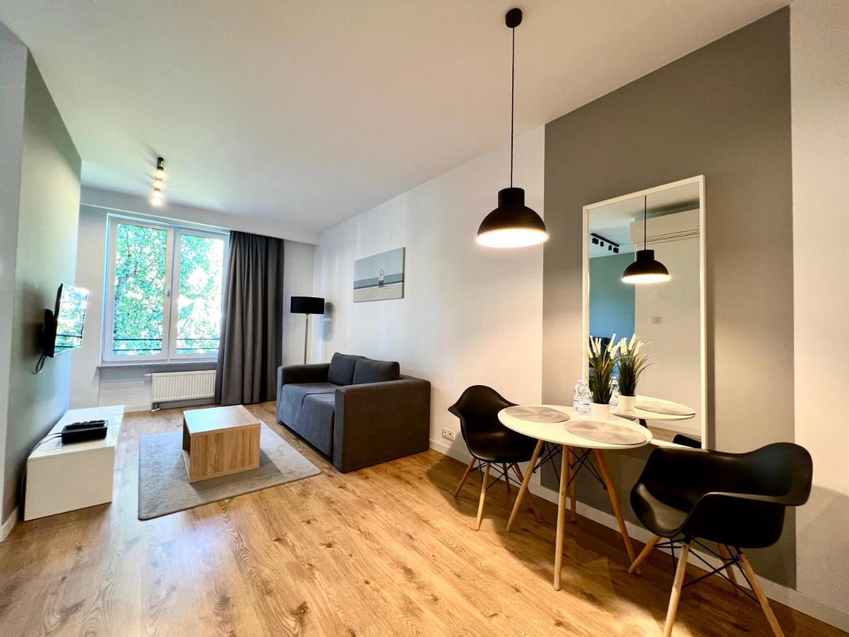 K22 Large Apart Slawinska 509 Varsóvia Exterior foto