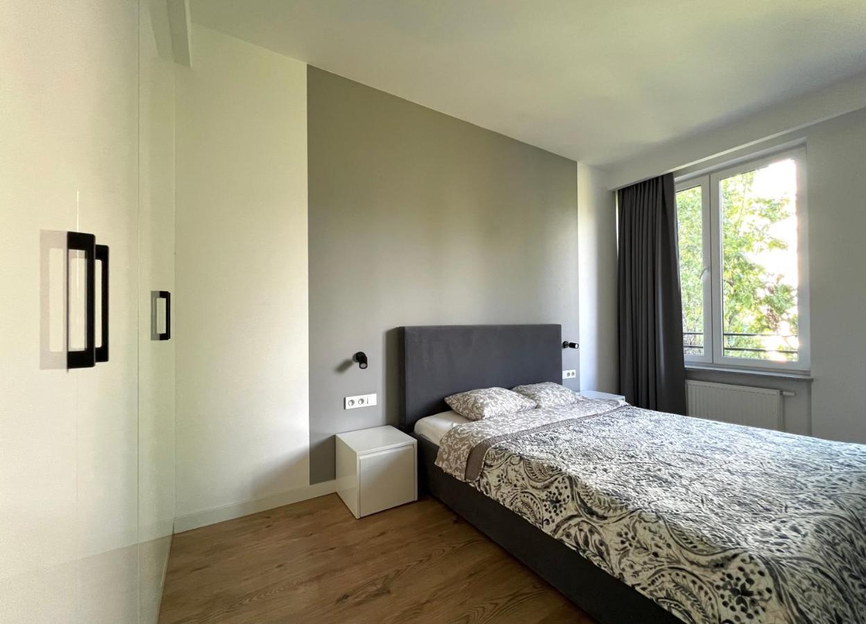 K22 Large Apart Slawinska 509 Varsóvia Exterior foto