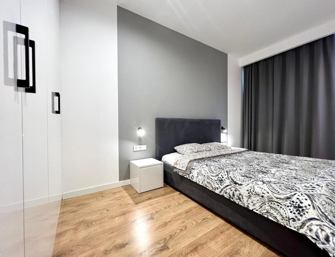 K22 Large Apart Slawinska 509 Varsóvia Exterior foto
